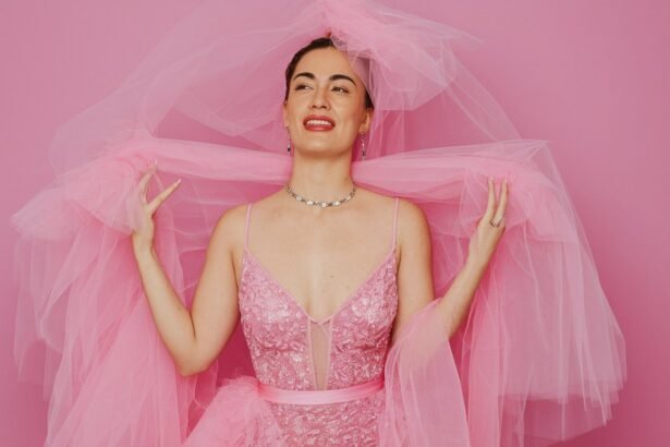 Trastullami: Complete Guide to the Italian Stretch Tulle Fabric, Uses, Colors, and DIY Ideas